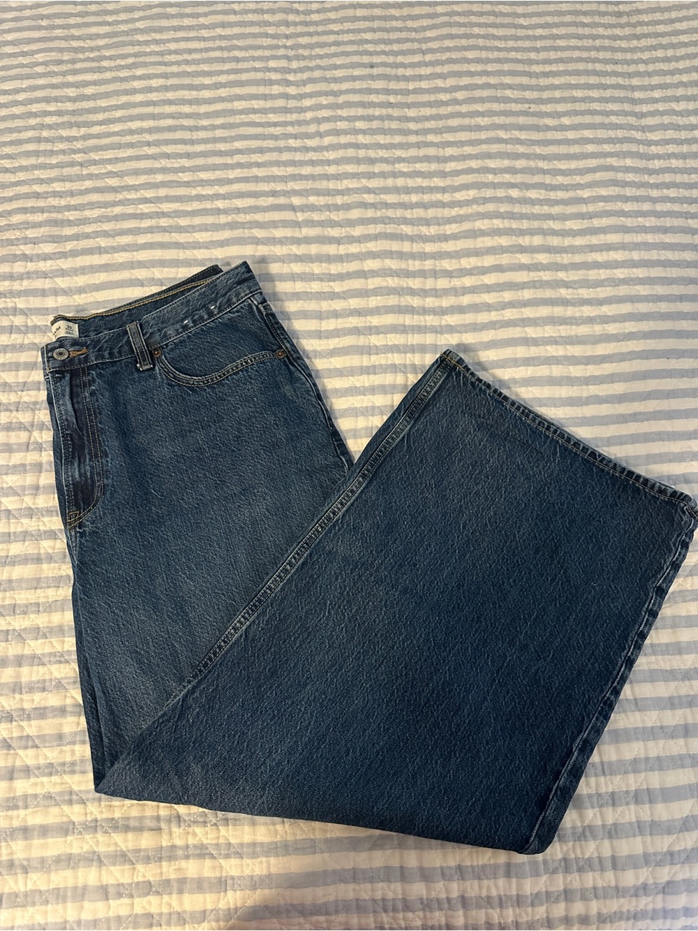 Abercrombie & Fitch Women’s Dark Blue Wide Leg Jeans